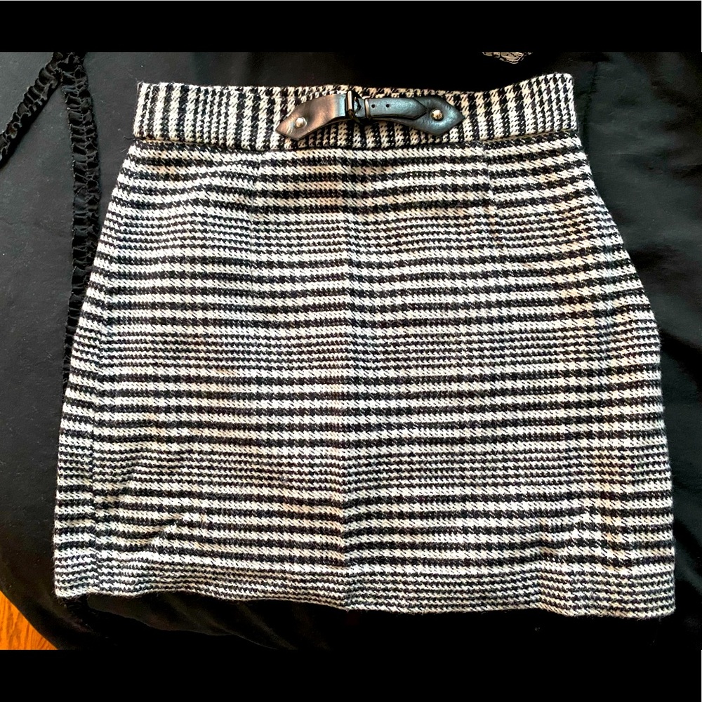 High waisted mini skirt